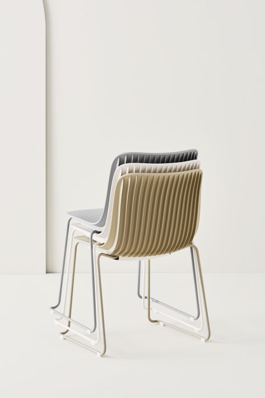Dragonfly chair Sled base without armrests Segis SINGLE PIECE Beige